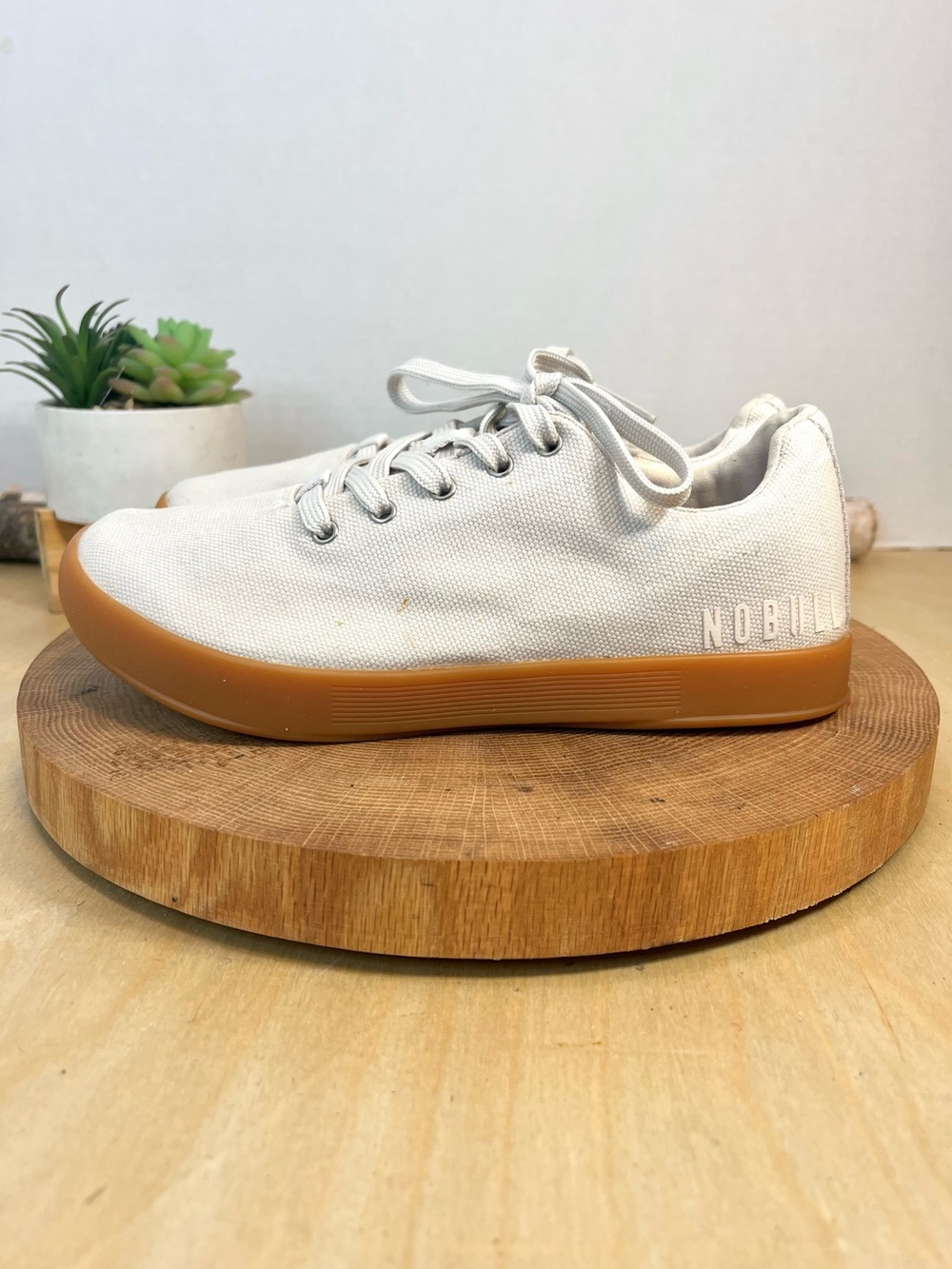 NOBULL Cream Training Sneakers - Women’s Size 7 (UK 4.5)